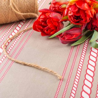 Nappe rouge et beige a rayures basques en toile enduite traditionnelle