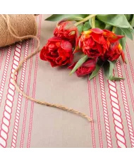 Nappe rouge et beige a rayures basques en toile enduite traditionnelle